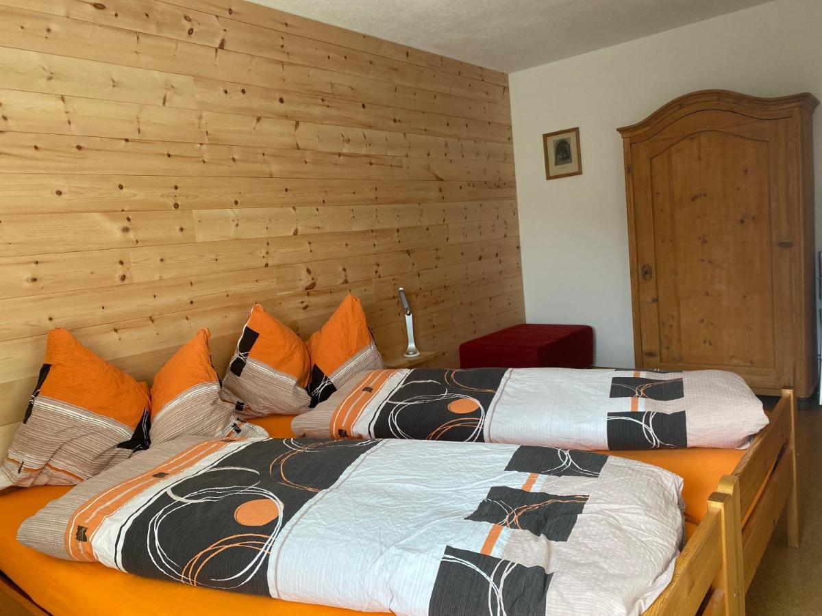 Ferienwohnung In Tschlin Mit Panoramablick Zewnętrze zdjęcie